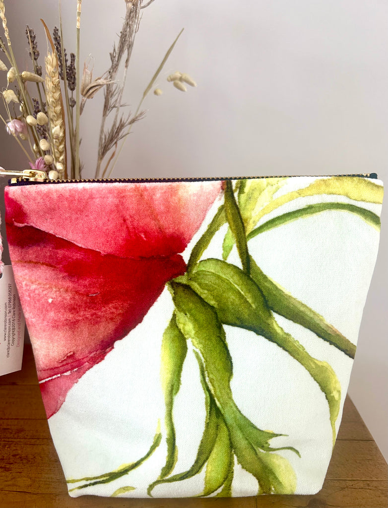 Make Up Bag in Linen Ruby